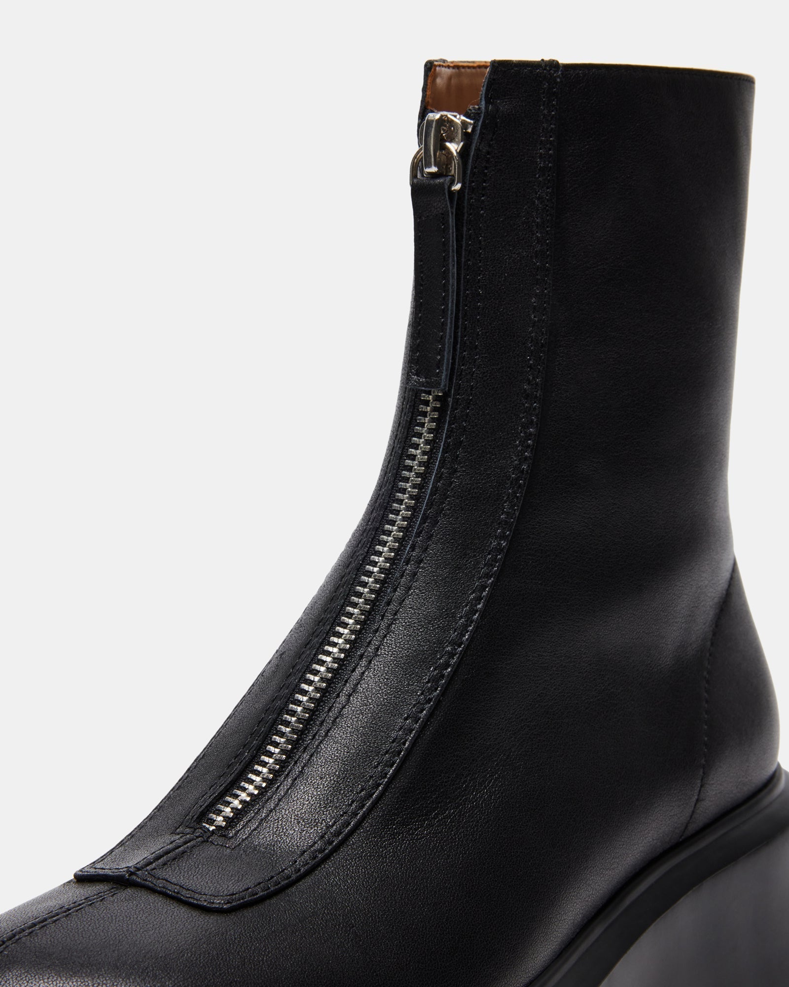 JONES BLACK LEATHER